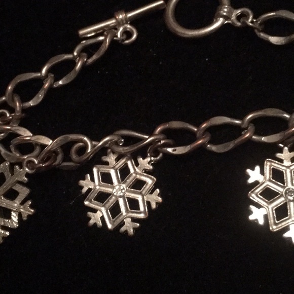 Silvertone Snowflake charm toggle bracelet - Picture 2 of 5